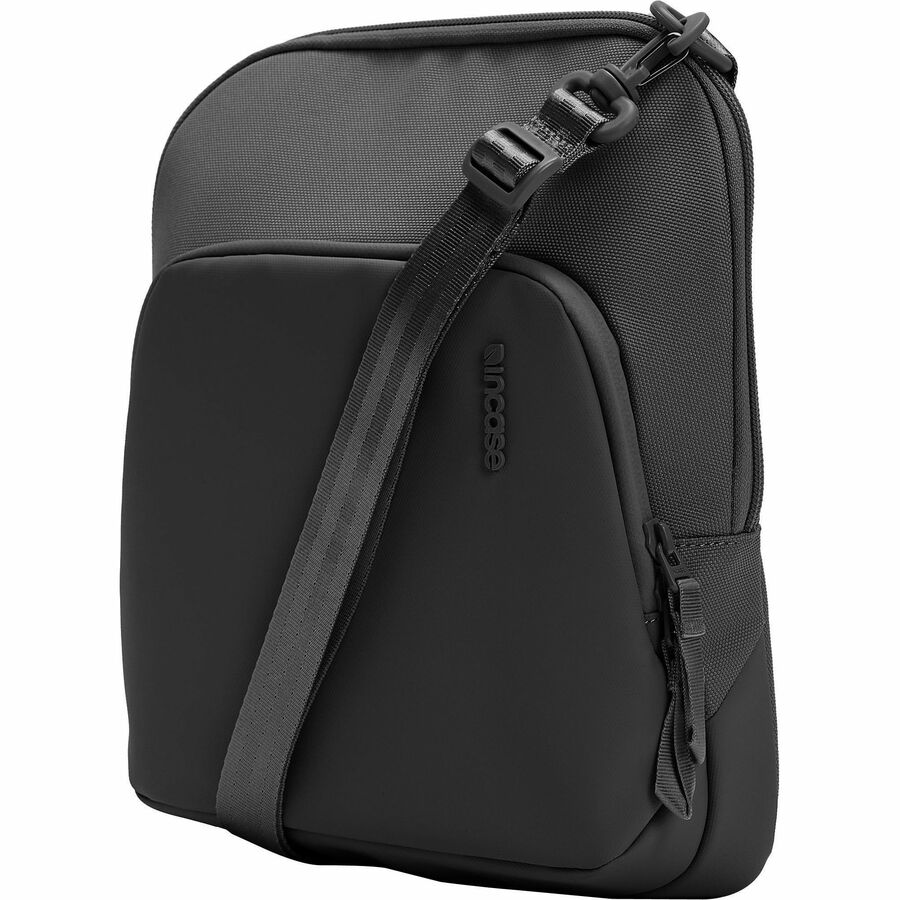 INCASE A.R.C. CROSSBODY BAG - BLACK