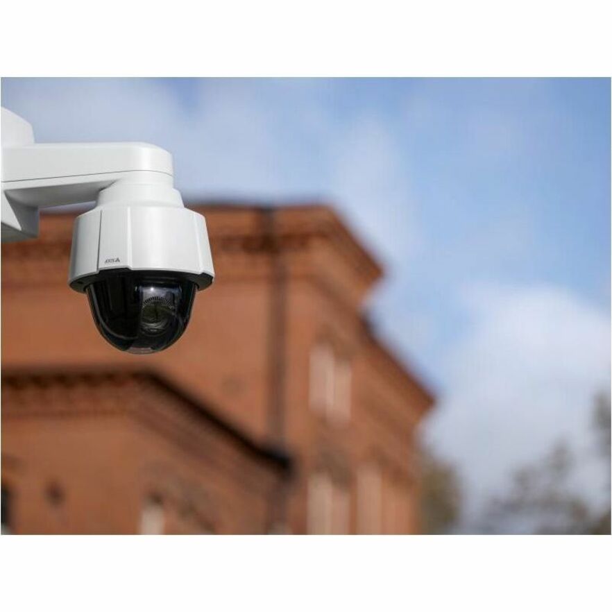 P5676-LE 50 Hz PTZ camera QHD 2560x1440